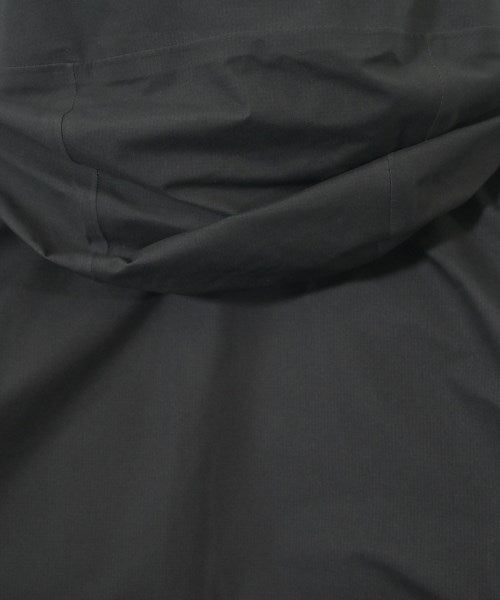 ARC'TERYX 羽絨夾克/背心