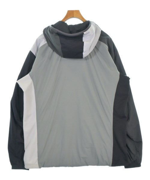 ARC'TERYX 羽絨夾克/背心