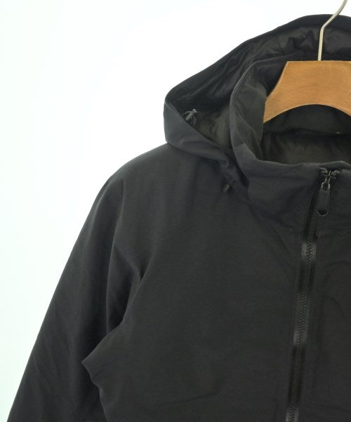 ARC'TERYX 羽絨夾克/背心