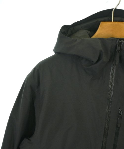 ARC'TERYX 羽絨夾克/背心