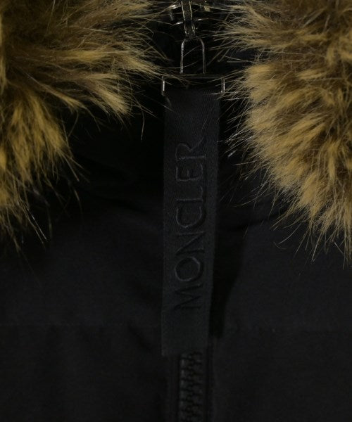 MONCLER 羽絨大衣