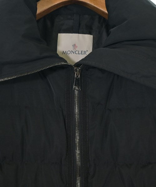 MONCLER 羽絨大衣