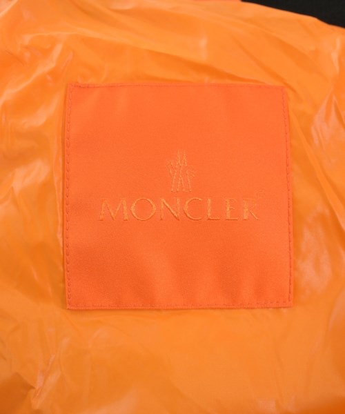 MONCLER 羽絨夾克/背心