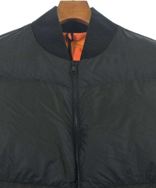 MONCLER 羽絨夾克/背心