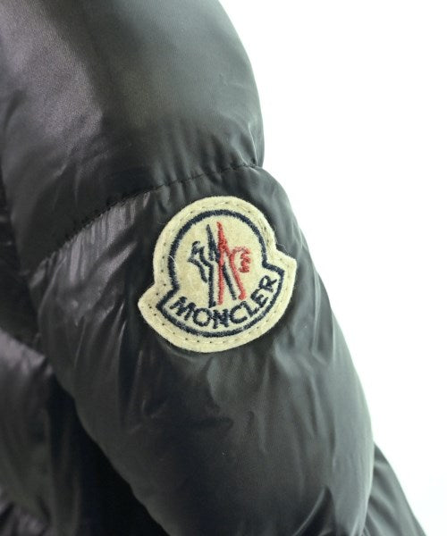 MONCLER 羽絨夾克/背心