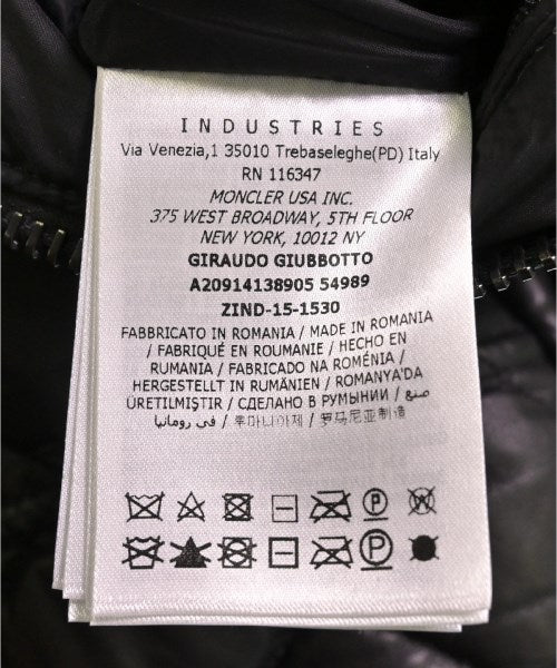 MONCLER 羽絨夾克/背心