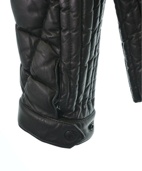 MONCLER 羽絨夾克/背心