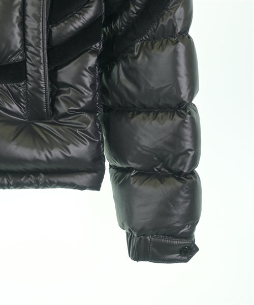 MONCLER 羽絨夾克/背心