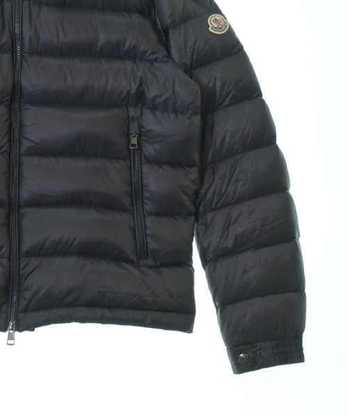 MONCLER 羽絨夾克/背心