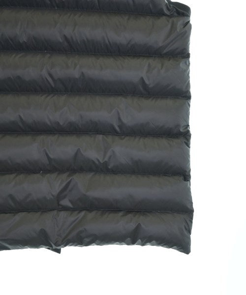 MONCLER 羽絨夾克/背心