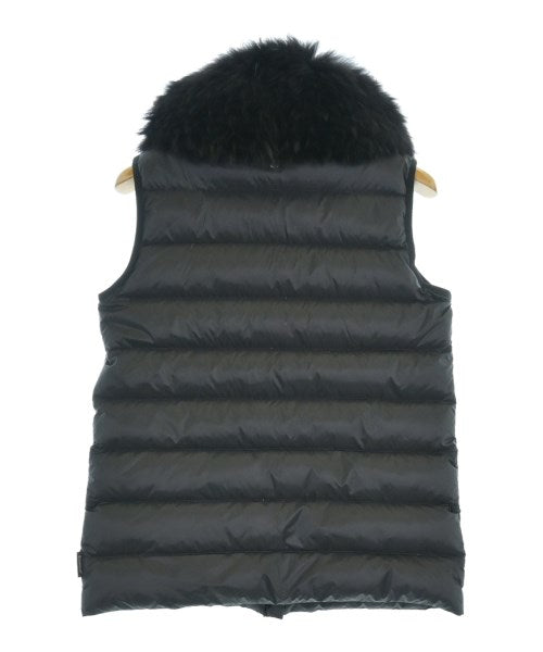 MONCLER 羽絨夾克/背心