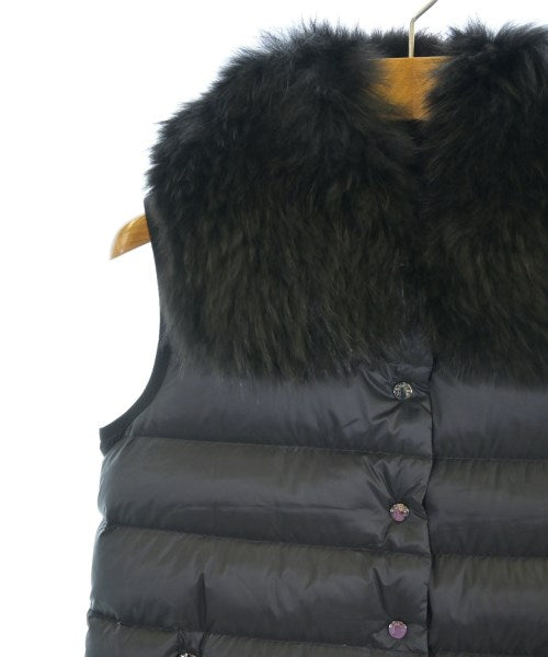 MONCLER 羽絨夾克/背心