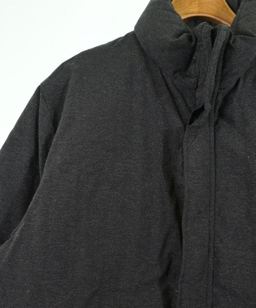 MONCLER 羽絨夾克/背心