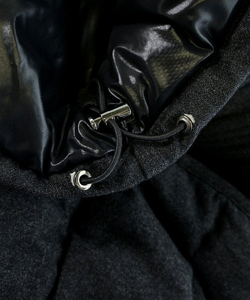 MONCLER 羽絨夾克/背心