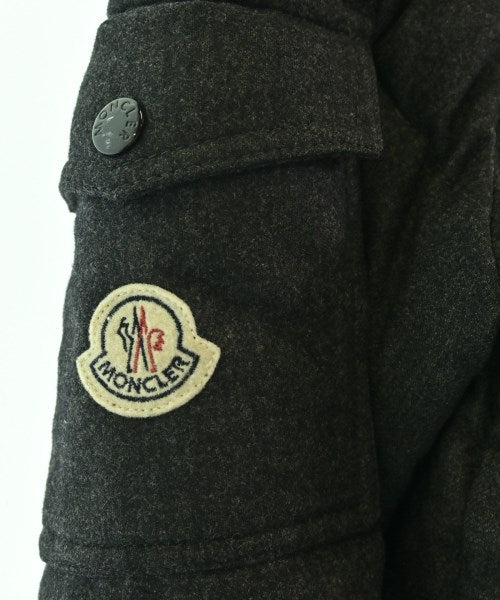 MONCLER 羽絨夾克/背心