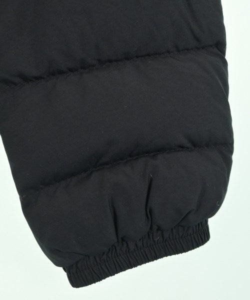 MONCLER 羽絨夾克/背心