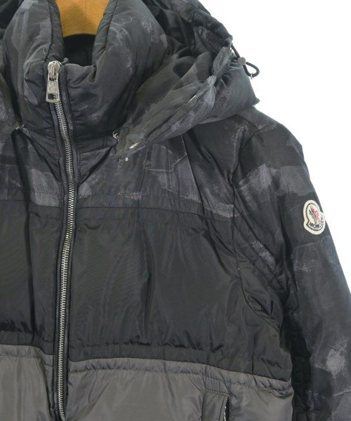 MONCLER 羽絨夾克/背心