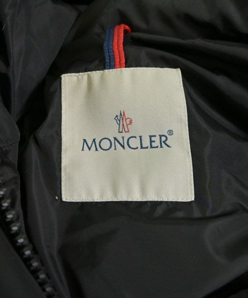 MONCLER 羽絨大衣