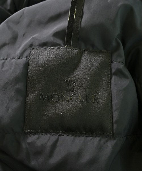 MONCLER 羽絨夾克/背心
