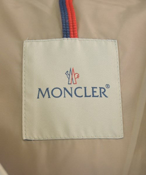MONCLER 羽絨夾克/背心