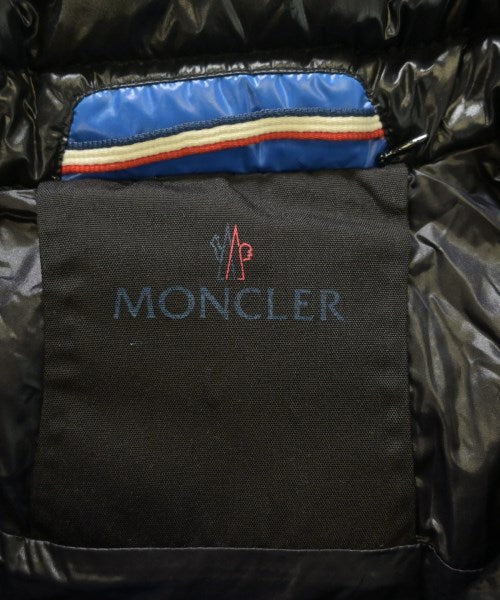 MONCLER 羽絨夾克/背心