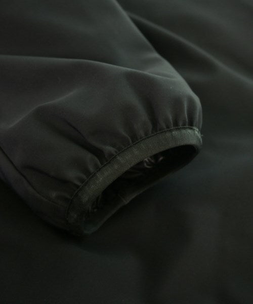 MONCLER 羽絨夾克/背心