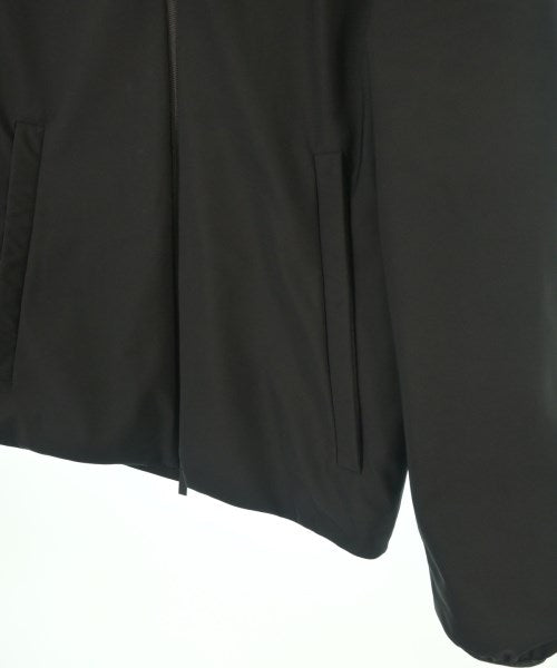 MONCLER 羽絨夾克/背心