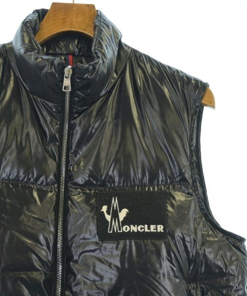 MONCLER 羽絨夾克/背心
