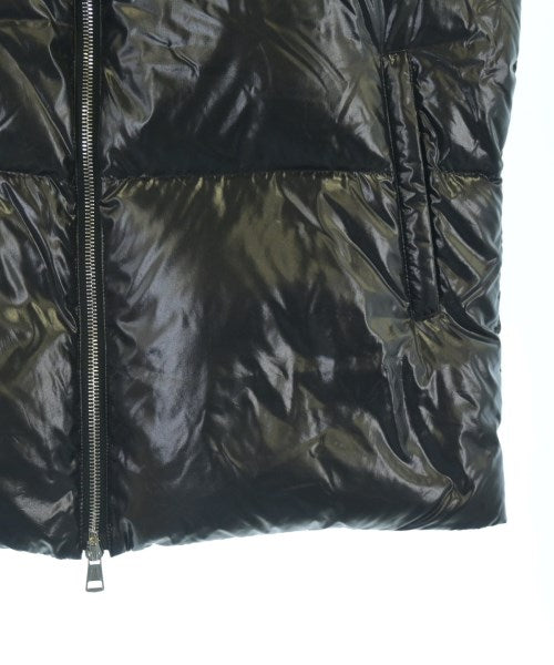 MONCLER 羽絨夾克/背心