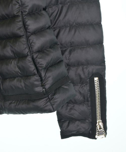 MONCLER 羽絨夾克/背心