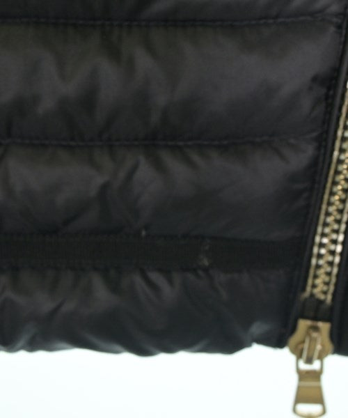 MONCLER 羽絨夾克/背心