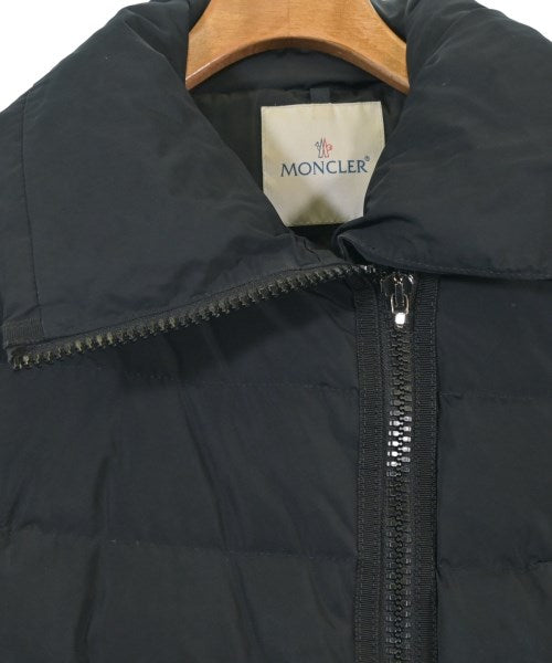 MONCLER 羽絨大衣