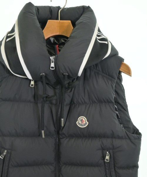 MONCLER 羽絨夾克/背心