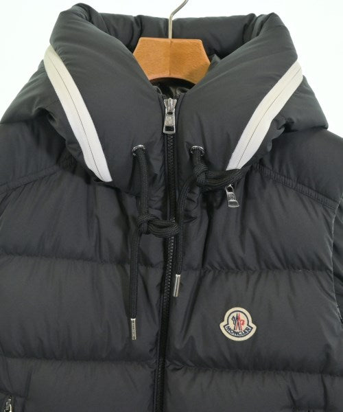 MONCLER 羽絨夾克/背心