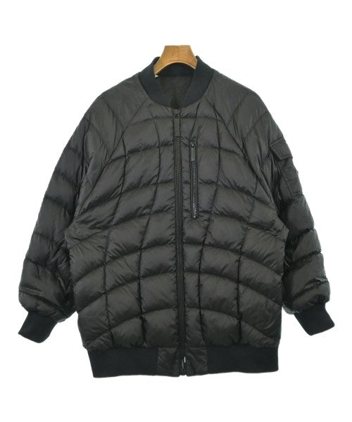 MONCLER 羽絨夾克/背心