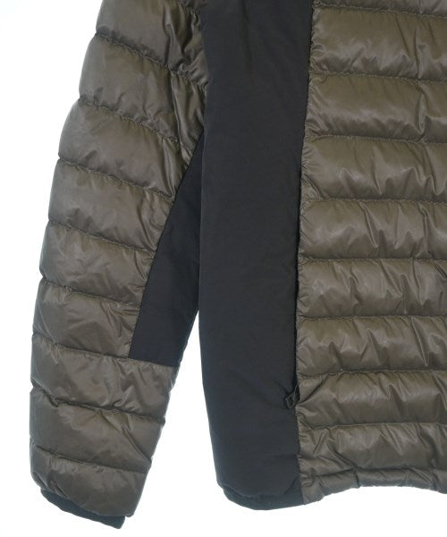 MONCLER 羽絨夾克/背心