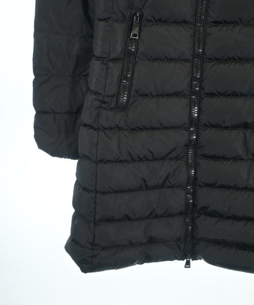 MONCLER 羽絨大衣