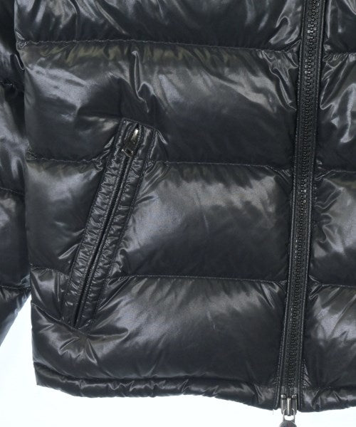 MONCLER 羽絨夾克/背心