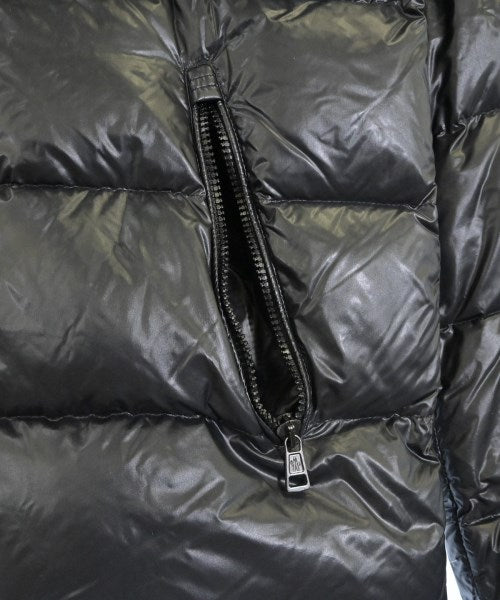 MONCLER 羽絨夾克/背心