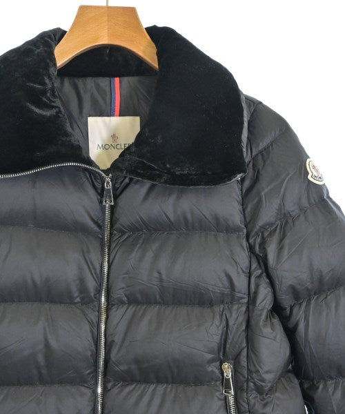MONCLER 羽絨大衣