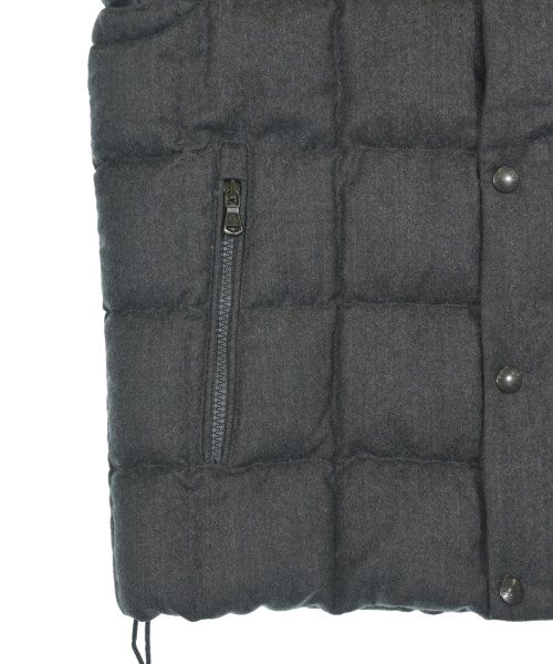 MONCLER 羽絨夾克/背心