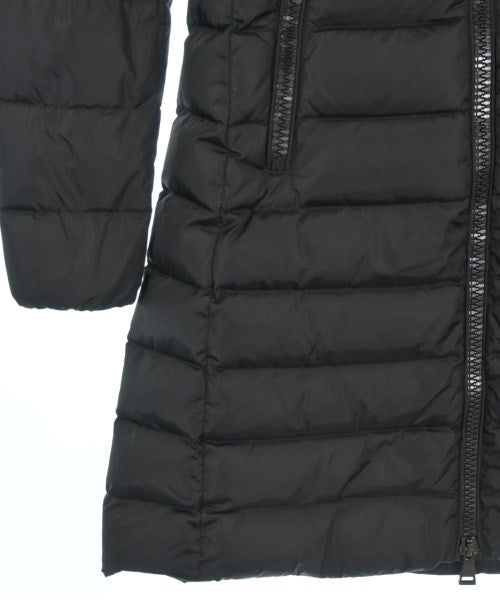 MONCLER 羽絨大衣