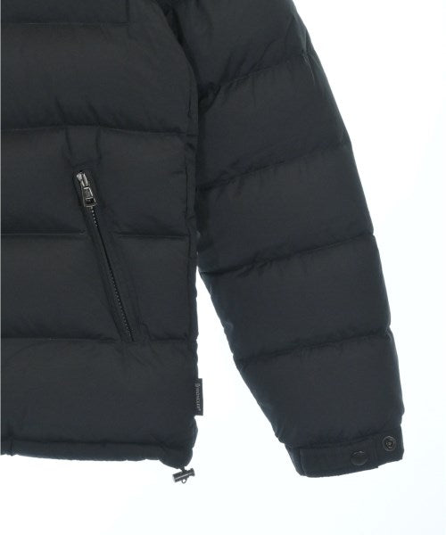 MONCLER 羽絨夾克/背心