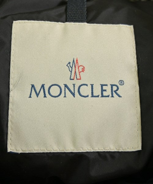 MONCLER 羽絨夾克/背心