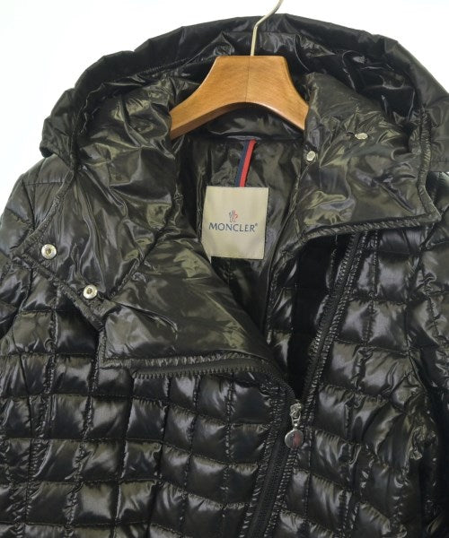 MONCLER 羽絨夾克/背心