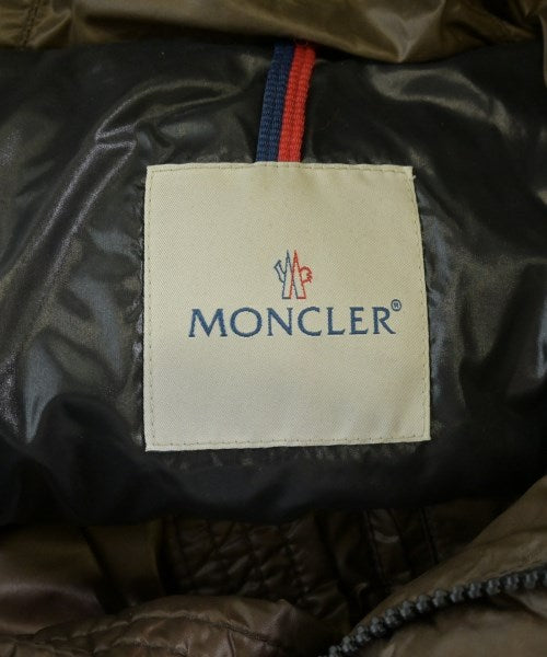 MONCLER 羽絨夾克/背心