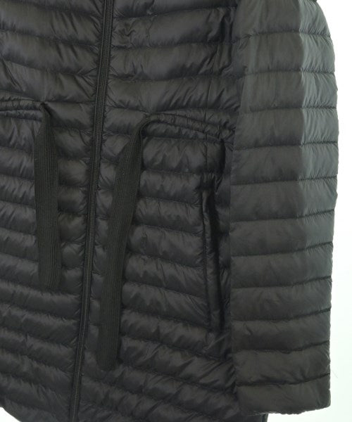 MONCLER 羽絨大衣