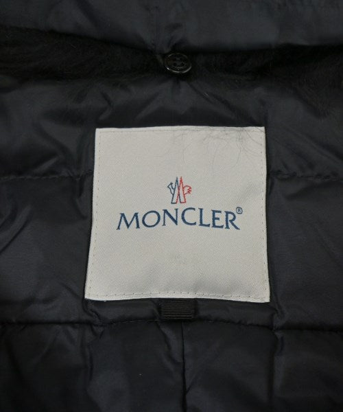 MONCLER 羽絨夾克/背心