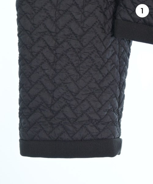 MONCLER 羽絨夾克/背心