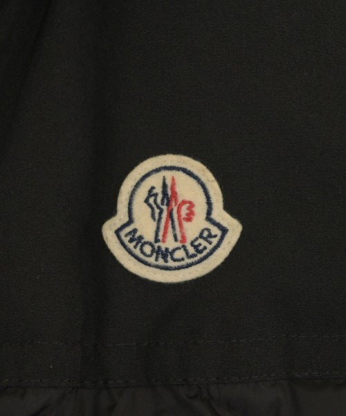 MONCLER 羽絨夾克/背心